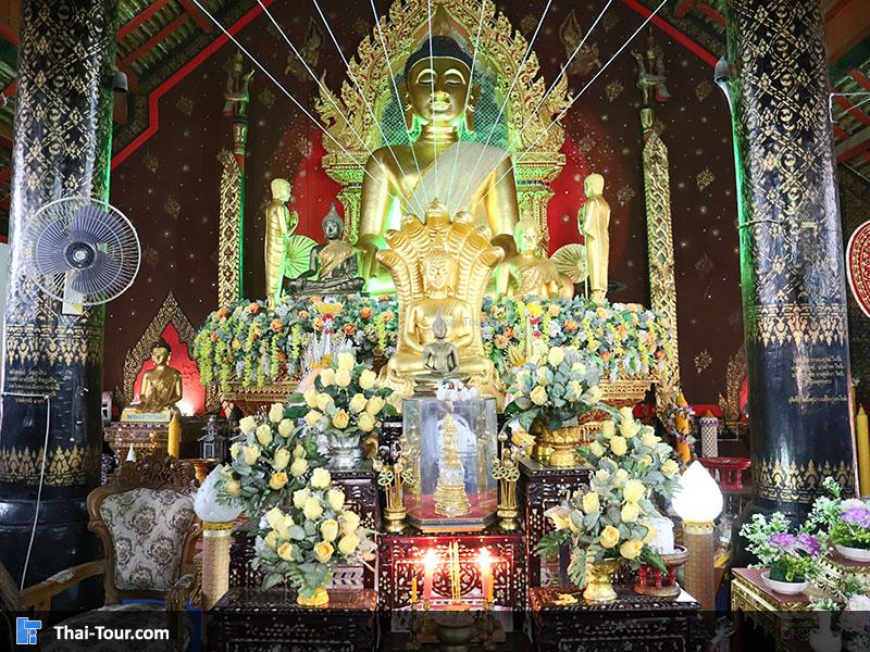 ภายใน พระอุโบสถ วัดพระนอน