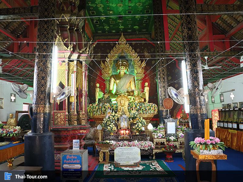 ภายใน พระอุโบสถ วัดพระนอน