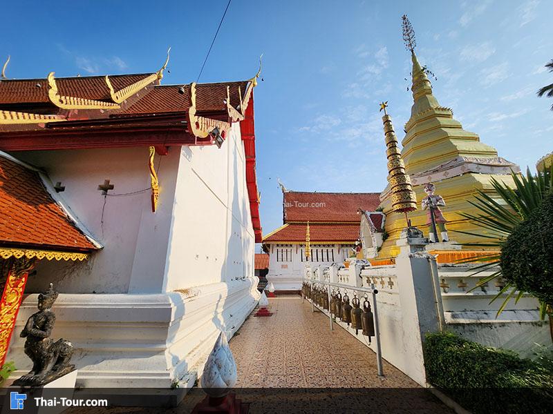 ด้านนอกของ วัดพระนอน