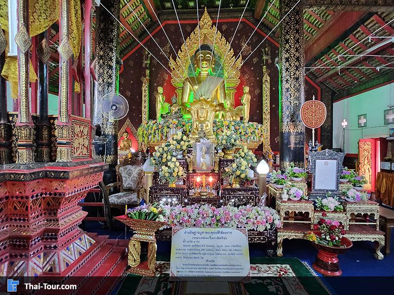 ภายใน พระอุโบสถ วัดพระนอน
