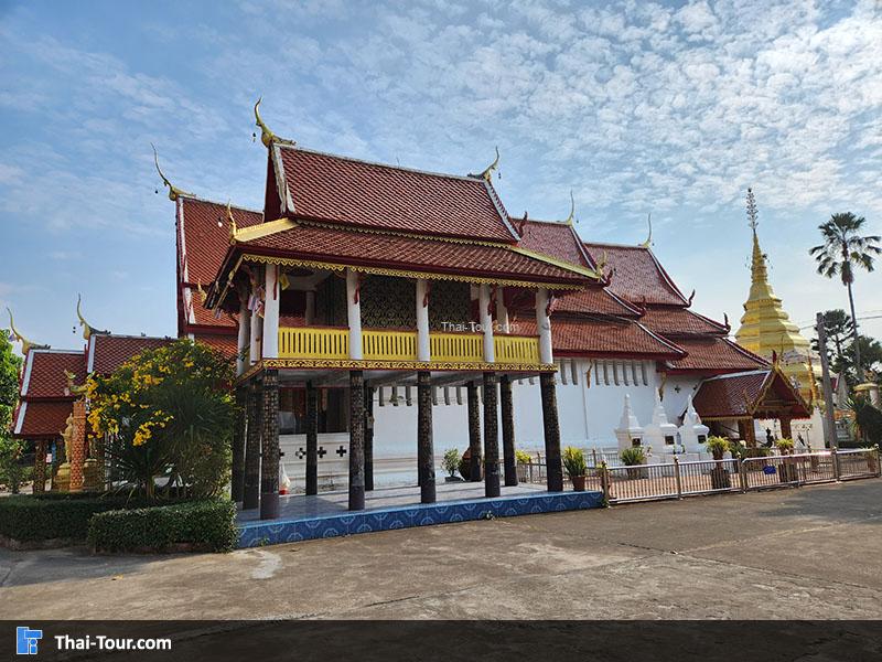 ด้านนอกของ วัดพระนอน