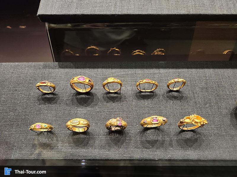 จัดแสดงศิลปะโบราณวัตถุ