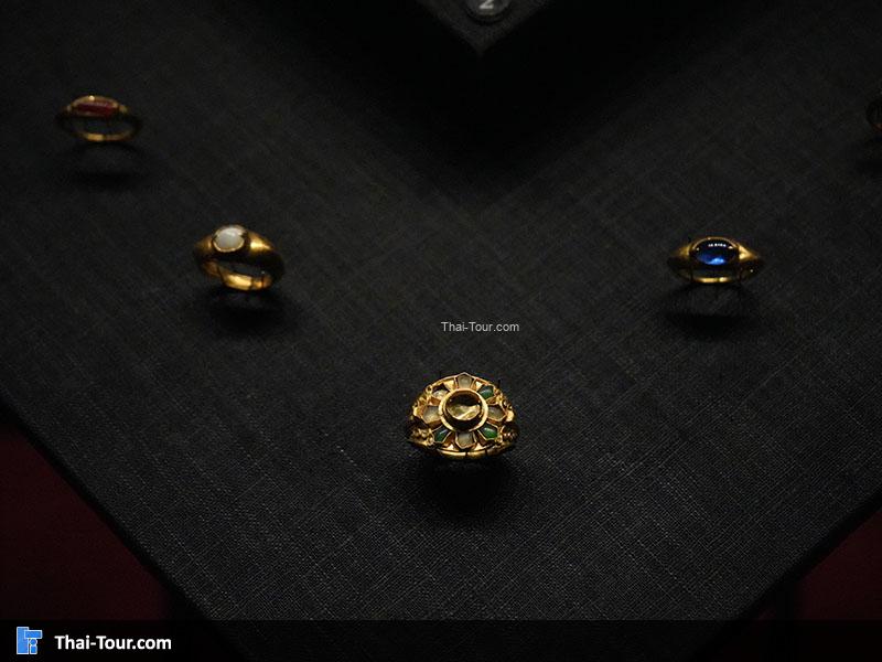 จัดแสดงศิลปะโบราณวัตถุ