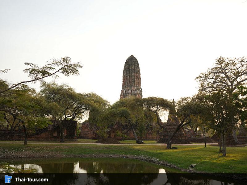 บรรยากาศ วัดพระรามและบึงพระราม