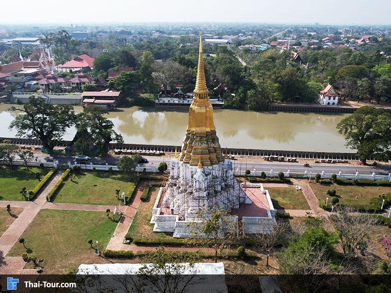 ภาพมุมสูง เจดีย์พระศรีสุริโยทัย