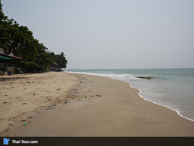 บรรยากาศหน้าชายหาดแหลมแม่พิมพ์