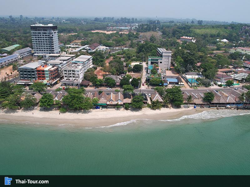 ภาพมุมสูงหาดแหลมแม่พิมพ์