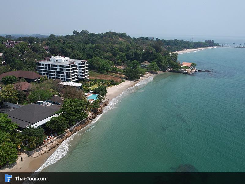 ภาพมุมสูงหาดแหลมแม่พิมพ์