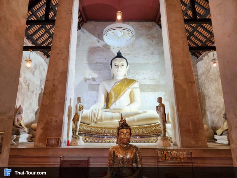 พระประทาน วัดแม่นางปลื้ม