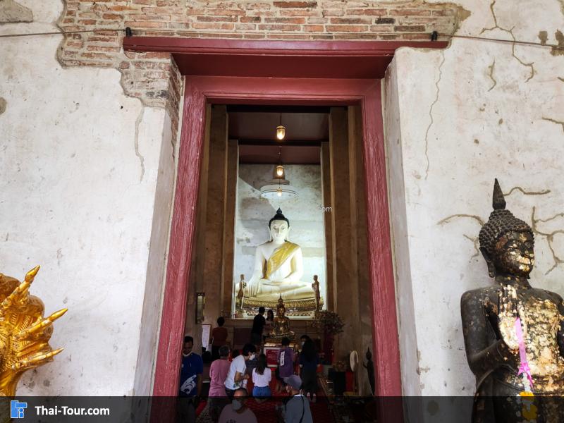 พระประทาน วัดแม่นางปลื้ม