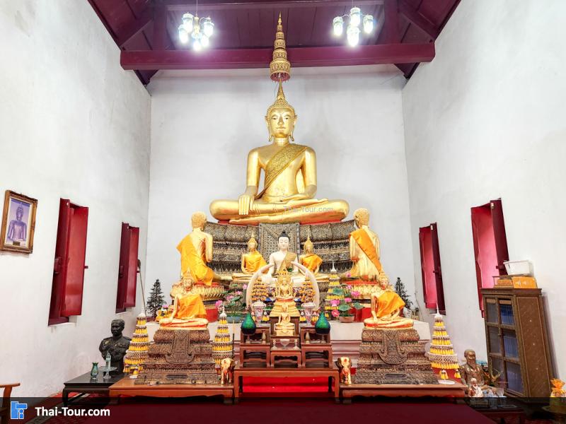 พระประทาน วัดแม่นางปลื้ม