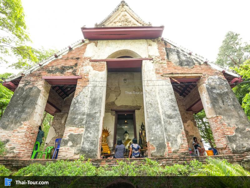 ด้านนอก วัดแม่นางปลื้ม