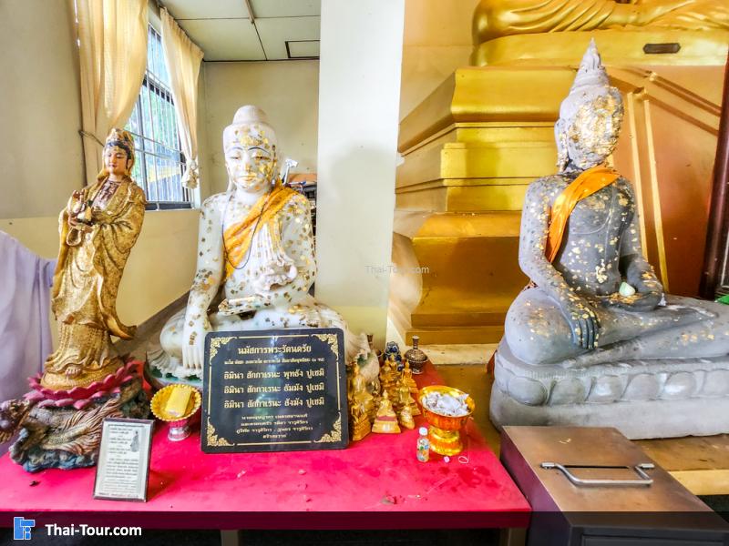 บริเวณรอบๆ วัดหน้าพระเมรุ