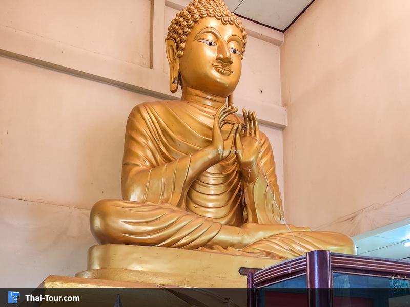 บริเวณรอบๆ วัดหน้าพระเมรุ