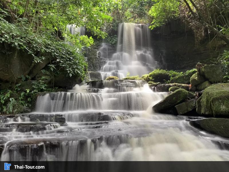 น้ำตกหมันแดง