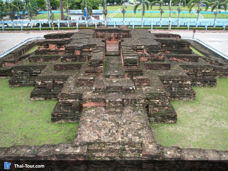 ภาพมุมสูง วัดหลง