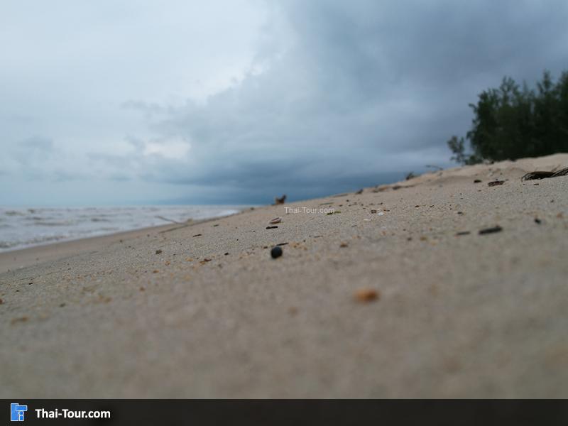 ภาพมุมสูง หาดตะวันฉาย