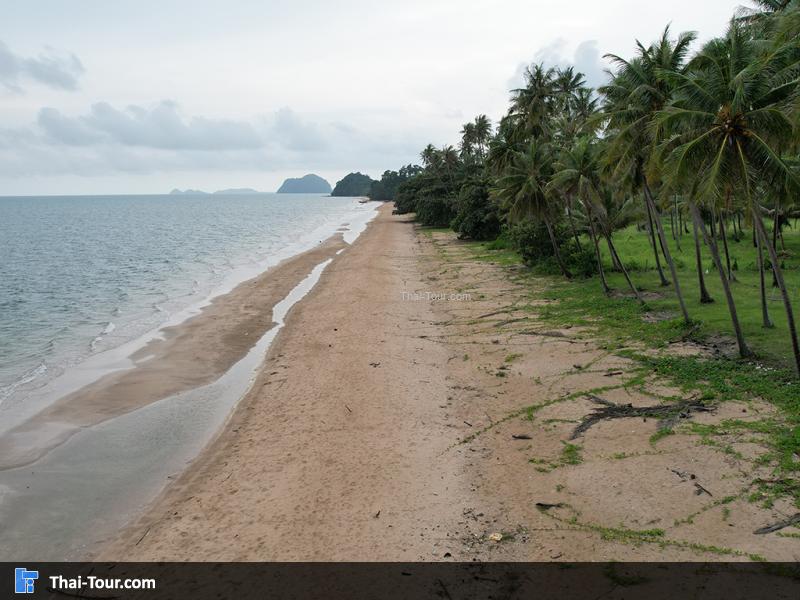 ภาพมุมสูง หาดทรายรีสวี