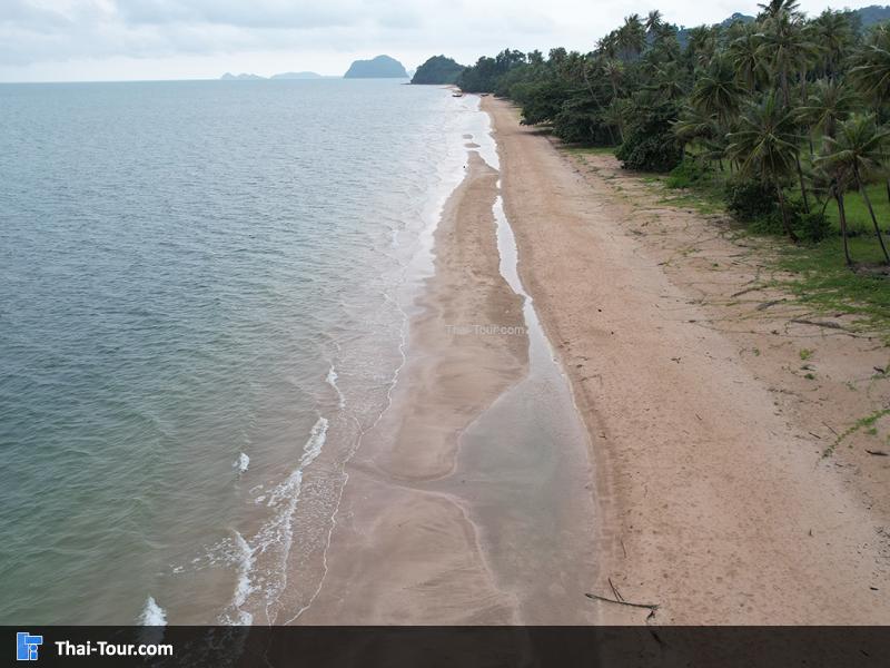 ภาพมุมสูง หาดทรายรีสวี