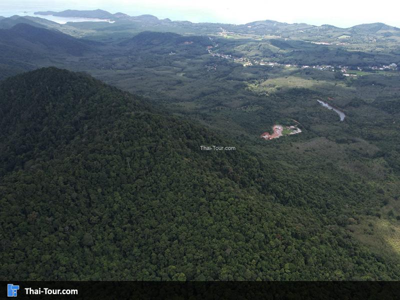 ภาพมุมสูง ของ แหลมนกออก