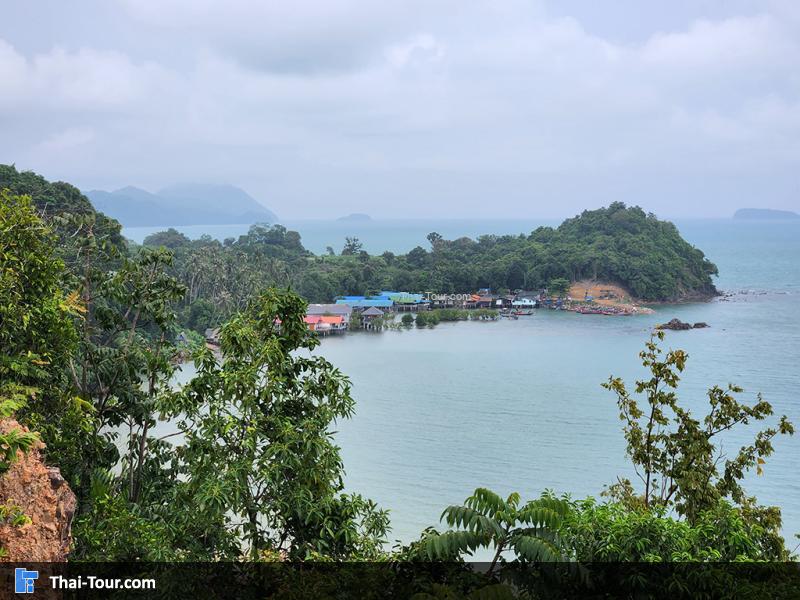 บรรยากาศด้านหน้า หาดทรายรีสวี