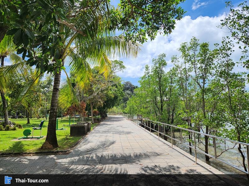 สวนเฉลิมพระเกียรติ เกาะยาวน้อย
