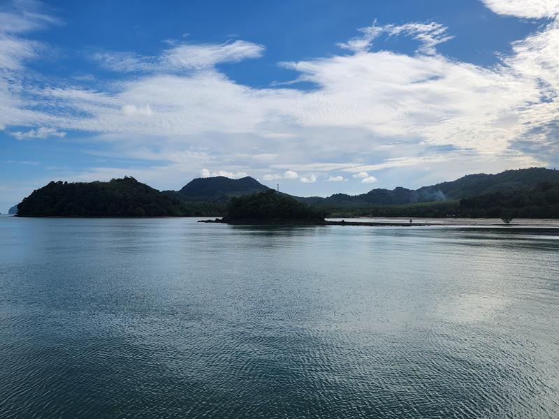 ภาพมุมสูง หาดท่าเขา