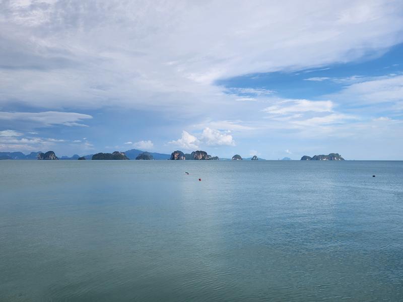 ภาพมุมสูง หาดท่าเขา