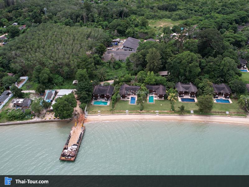 ภาพมุมสูง เกาะมะพร้าว