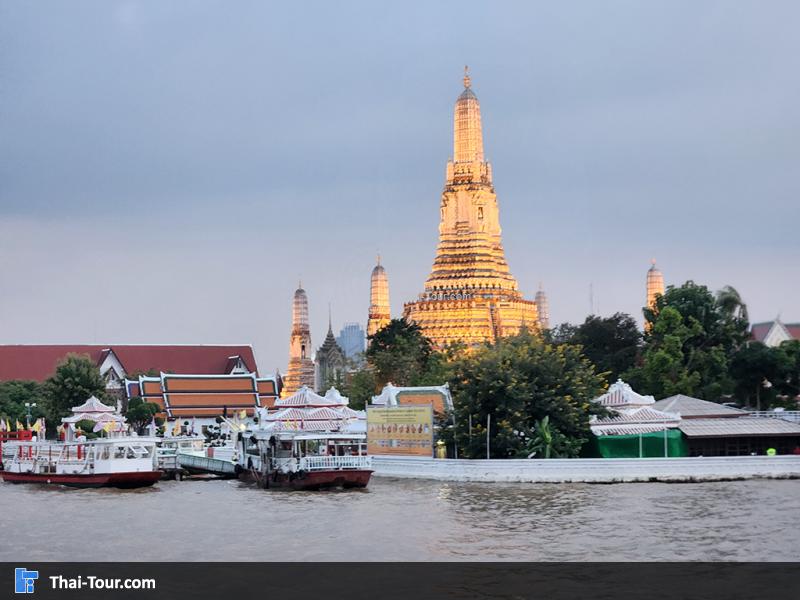 วิวจากแม่น้ำเจ้าพระยา วัดอรุณฯ (วัดแจ้ง)