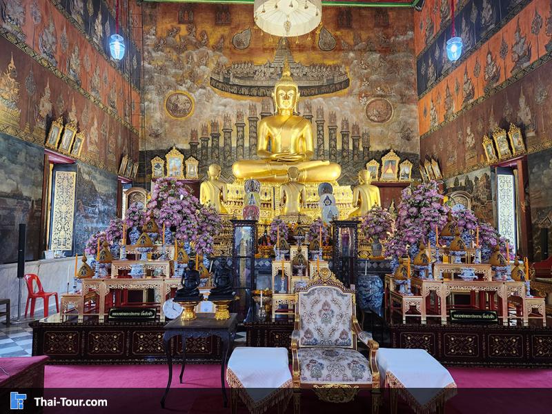  พระประธานยิ้มรับฟ้า