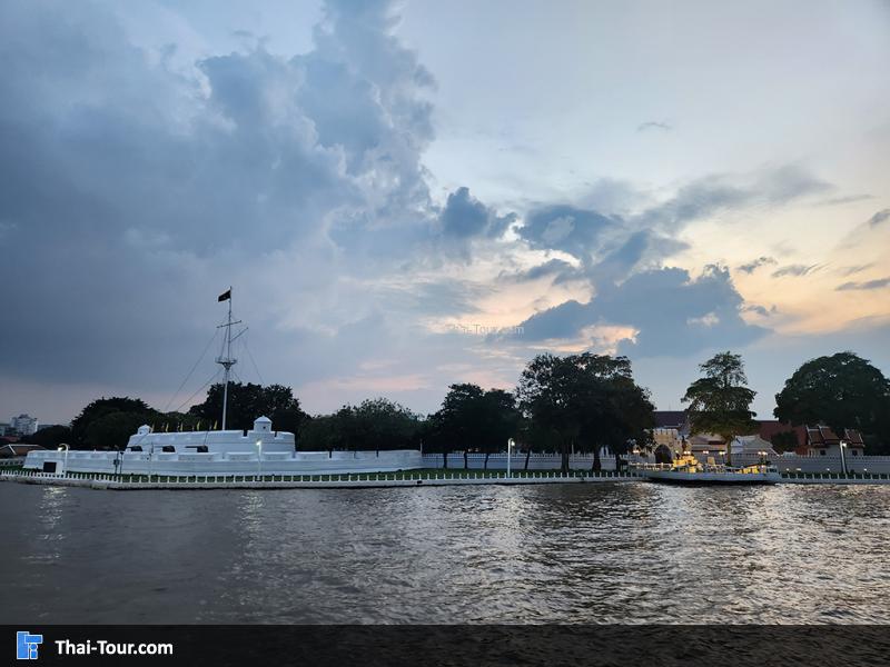 วังเก่าพระเจ้าตากสิน