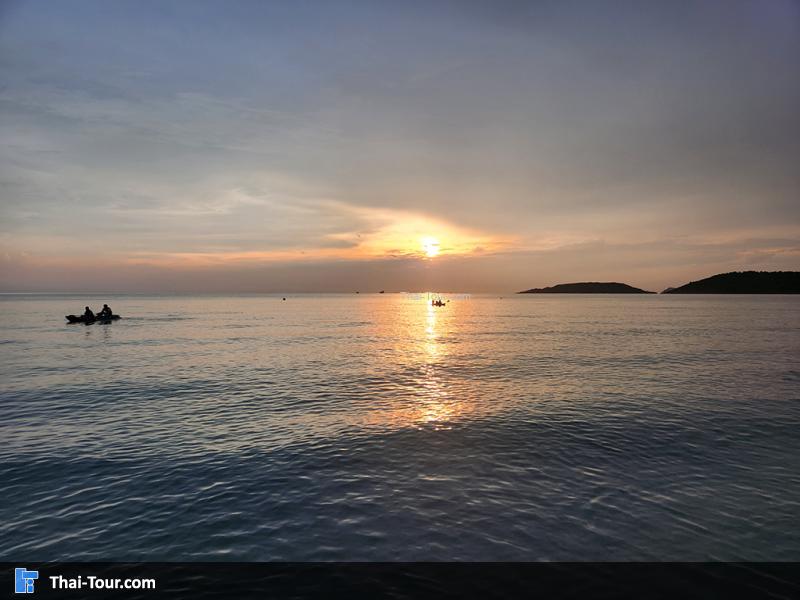 พระอาทิตย์ตก หาดน้ำใส สัตหีบ