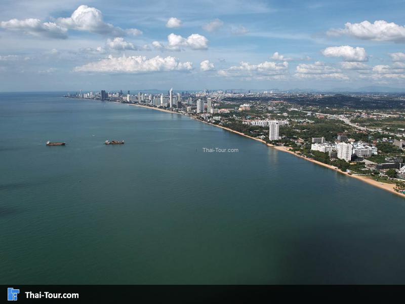 ภาพมุมสูง ชายหาด หน้า หาดนาจอมเทียน