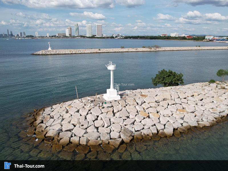 ภาพมุมสูง หาดบ้านอําเภอ