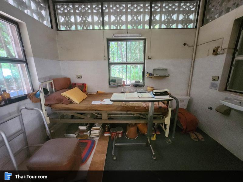 เตียงนอน 