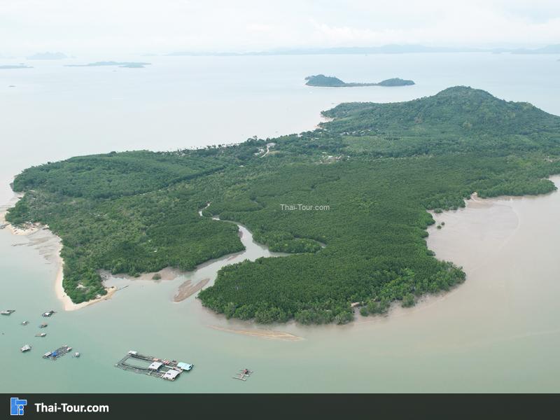 ภาพมุมสูง เกาะมะพร้าว