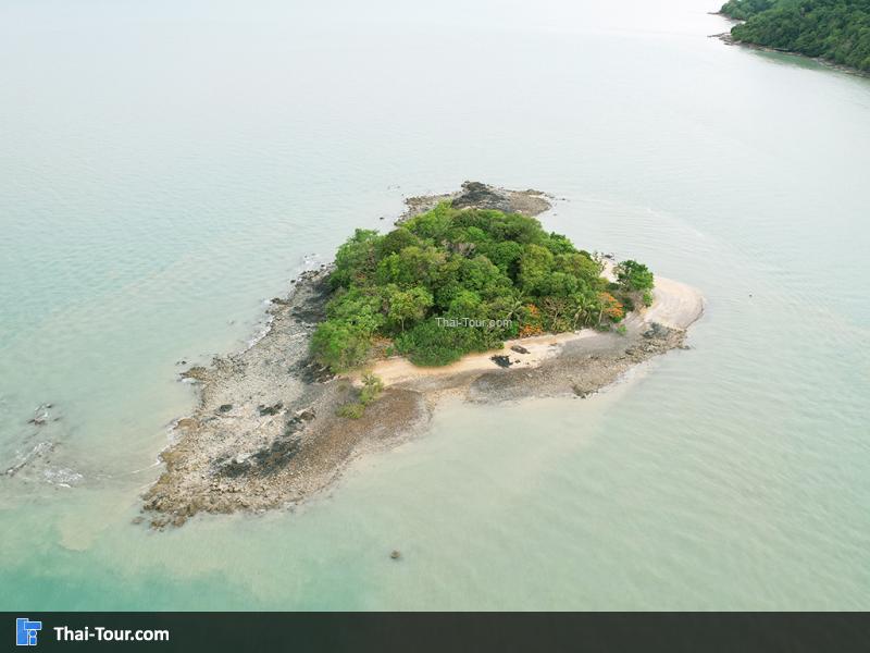 ภาพมุมสูง เกาะมะพร้าว