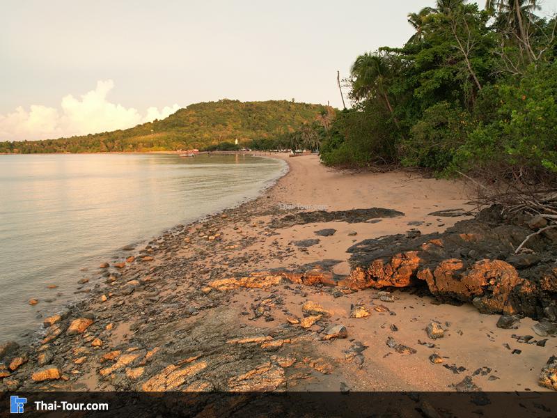 ภาพมุมสูง เกาะมะพร้าว