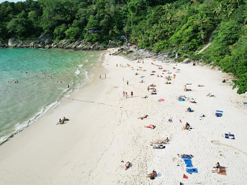 ภาพมุมสูง หาดฟรีด้อม