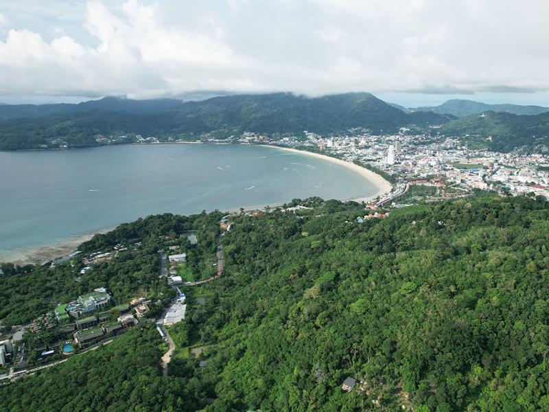 ภาพมุมสูง หาดฟรีด้อม