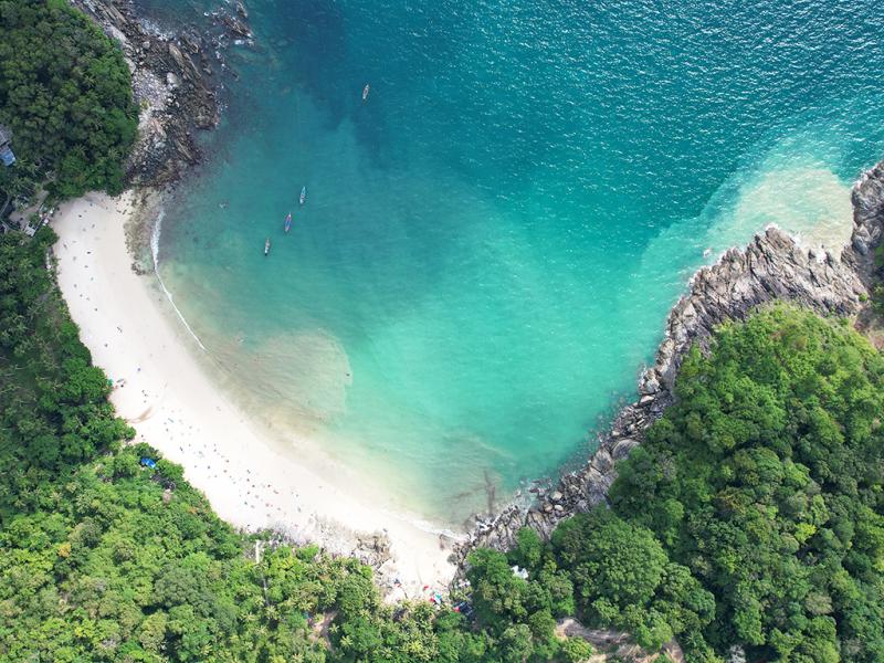 ภาพมุมสูง หาดฟรีด้อม