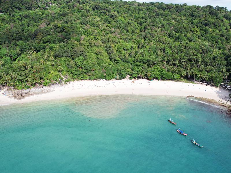 ภาพมุมสูง หาดฟรีด้อม