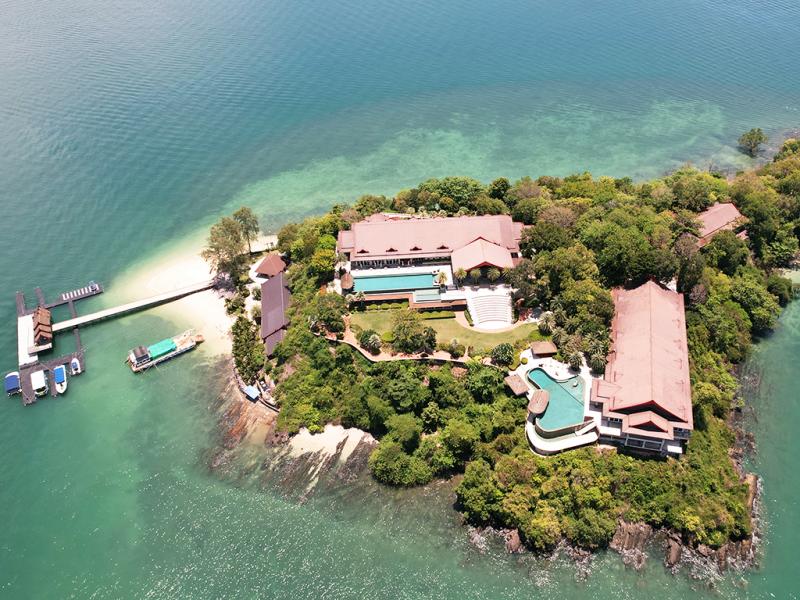 ภาพมุมสูง เกาะรังน้อย ภูเก็ต