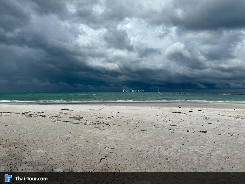 หน้าหาดด้านหน้าของ เกาะตะรุเตา