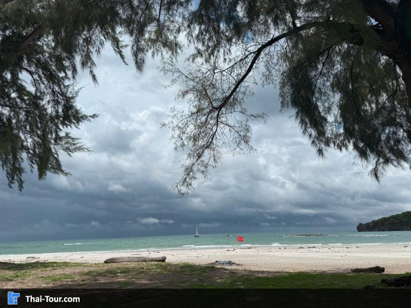 หน้าหาดด้านหน้าของ เกาะตะรุเตา