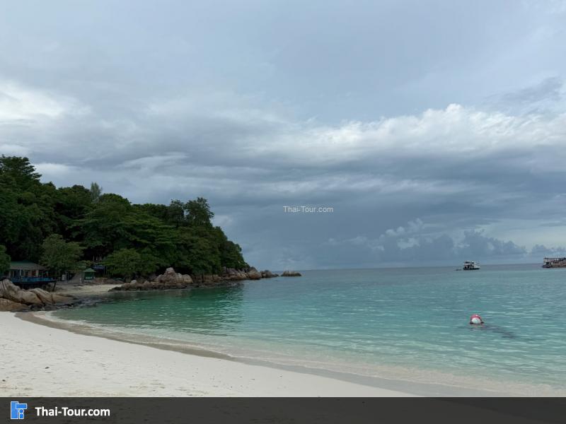 ตอนสายๆที่หน้าหาดพัทยา