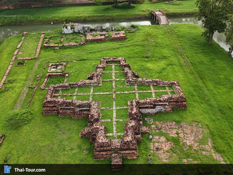 ภาพมุมสูง พระที่นั่งบรรยงก์รัตนาศน์
