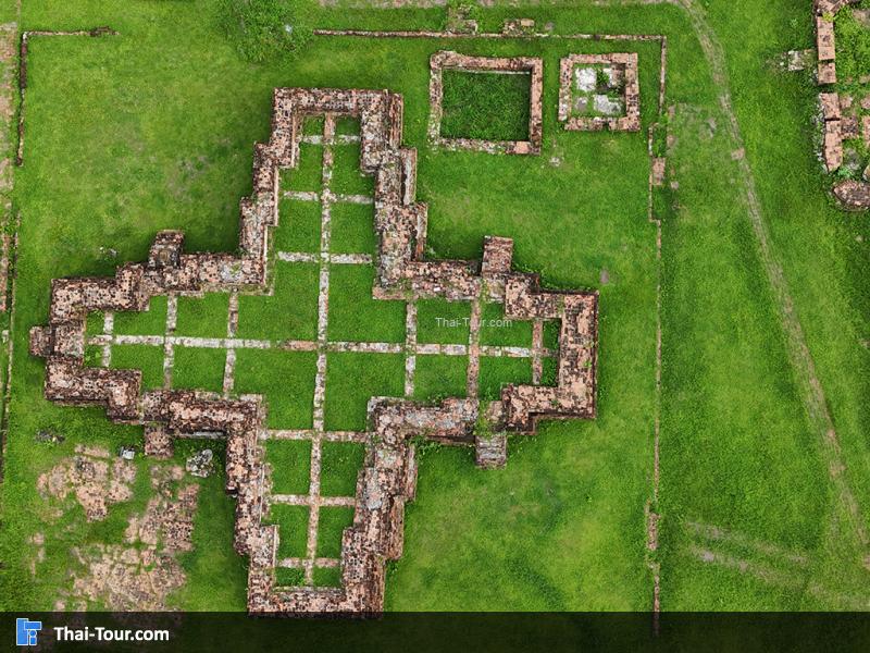 ภาพมุมสูง พระที่นั่งบรรยงก์รัตนาศน์