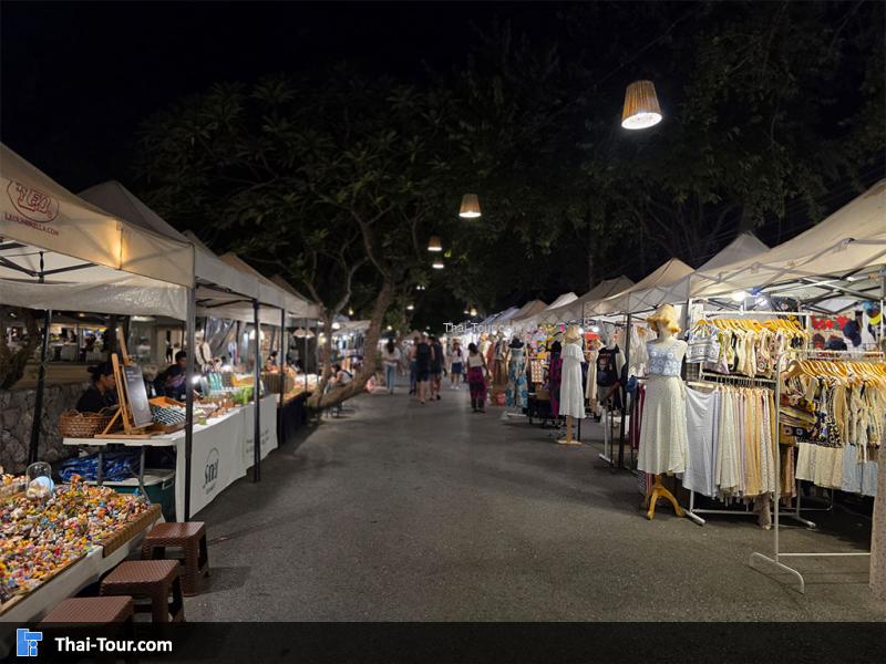 บรรยากาศตลาด cicada 